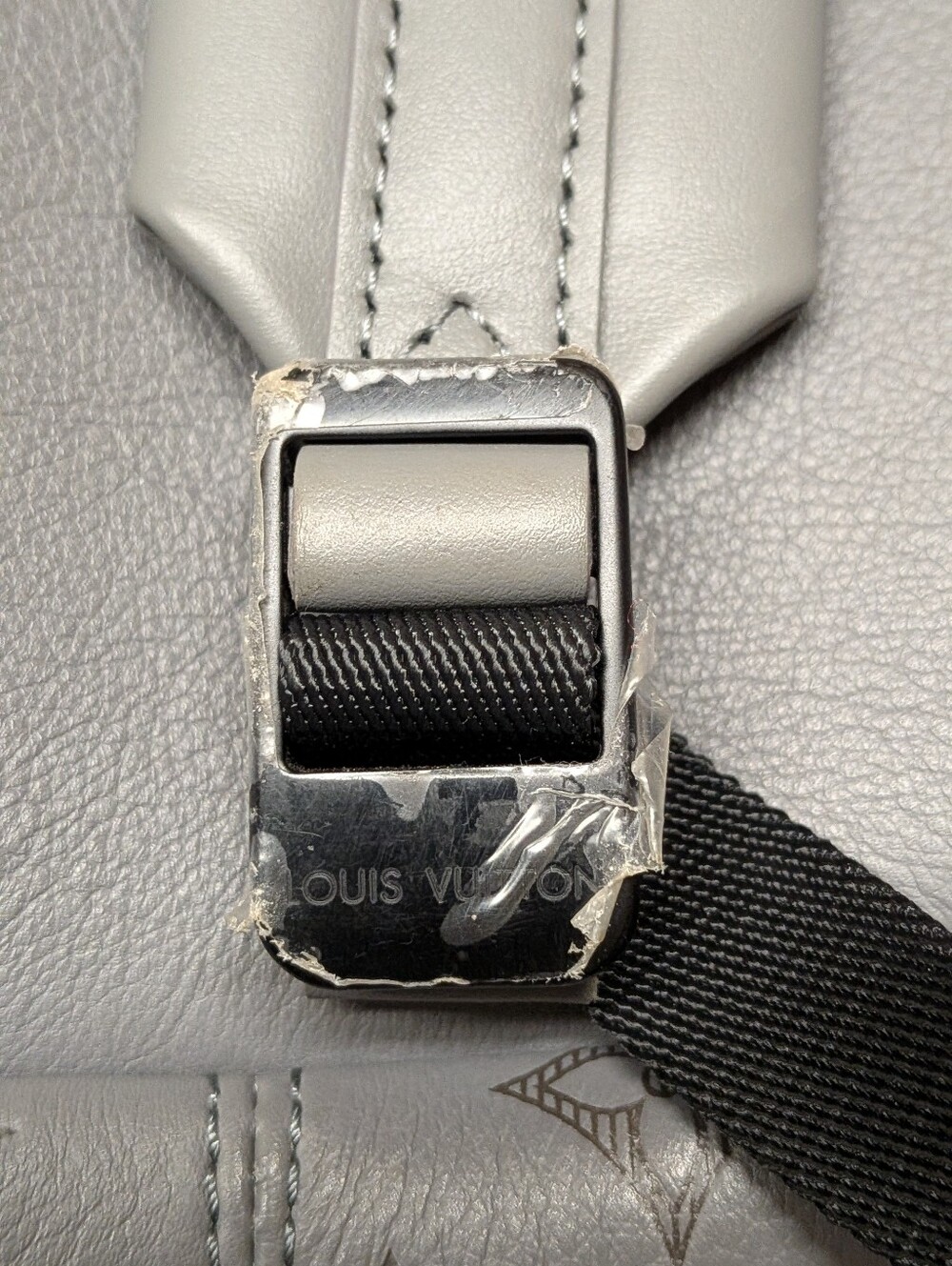 Louis Vuitton Discovery Backpack, Monogram Shadow, Anthracite Grey - Picture 5 of 13